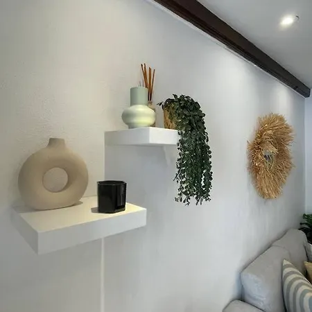 Cozy 1-bdrm In Center